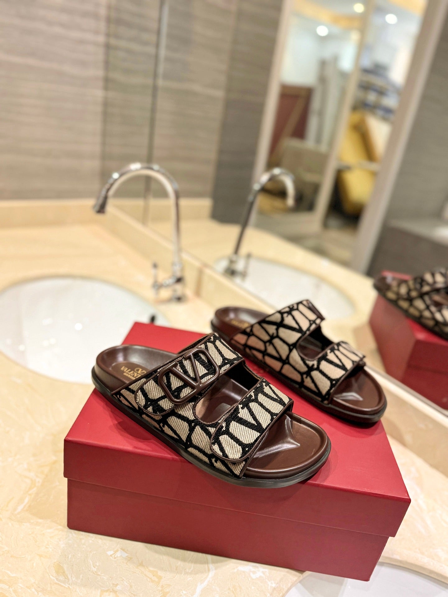 VALENTINO 26S VELCRO SANDALS IN BROWN LEATHER AND BEIGE JACQUARD FABRIC WITH HARDWARE