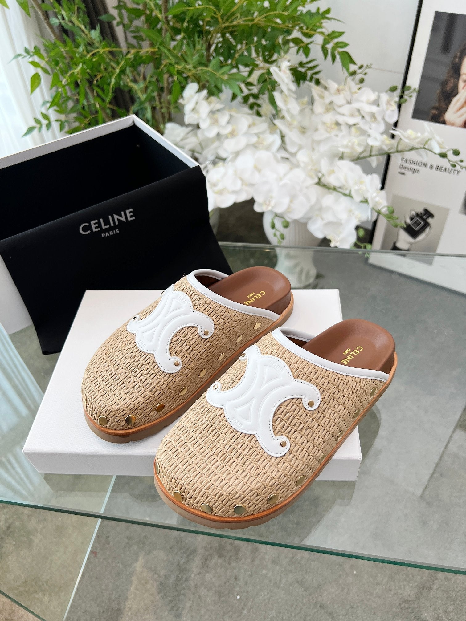 CELINE 26S TRIOMPHE MULES IN BEIGE RAFFIA AND WHITE CALFSKIN