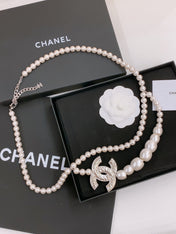 CHAIN BELT IN PEARL AND SILVER METAL