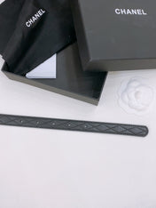 DOUBLE C BELT 20MM IN BLACK CALFSKIN WITH QUILTED STITCHING AND SPIRAL SILVER BUCKLE