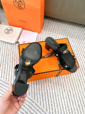 INVINCIBLE 50 SANDAL IN BLACK CALFSKIN