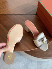 LP 26S SUMMER MULE HEELS 60MM IN BEIGE CANVAS AND TAUPE BROWN CALFSKIN GOLD HARDWARE