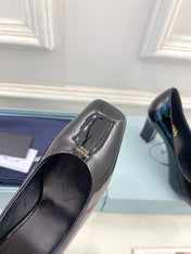 SQUARE TOE HIGH PUMPS IN BLACK GLOSSY CALFSKIN