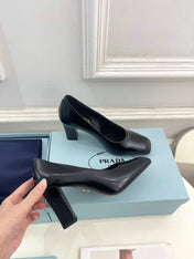 SQUARE TOE HIGH PUMPS IN BLACK SMOOTH LAMBSKIN