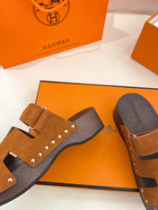 KOS CLOG IN BRONZE BROWN SUEDE