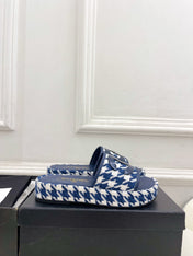 CHANEL 26S SANDALS 35 MM IN NAVY BLUE TWEED