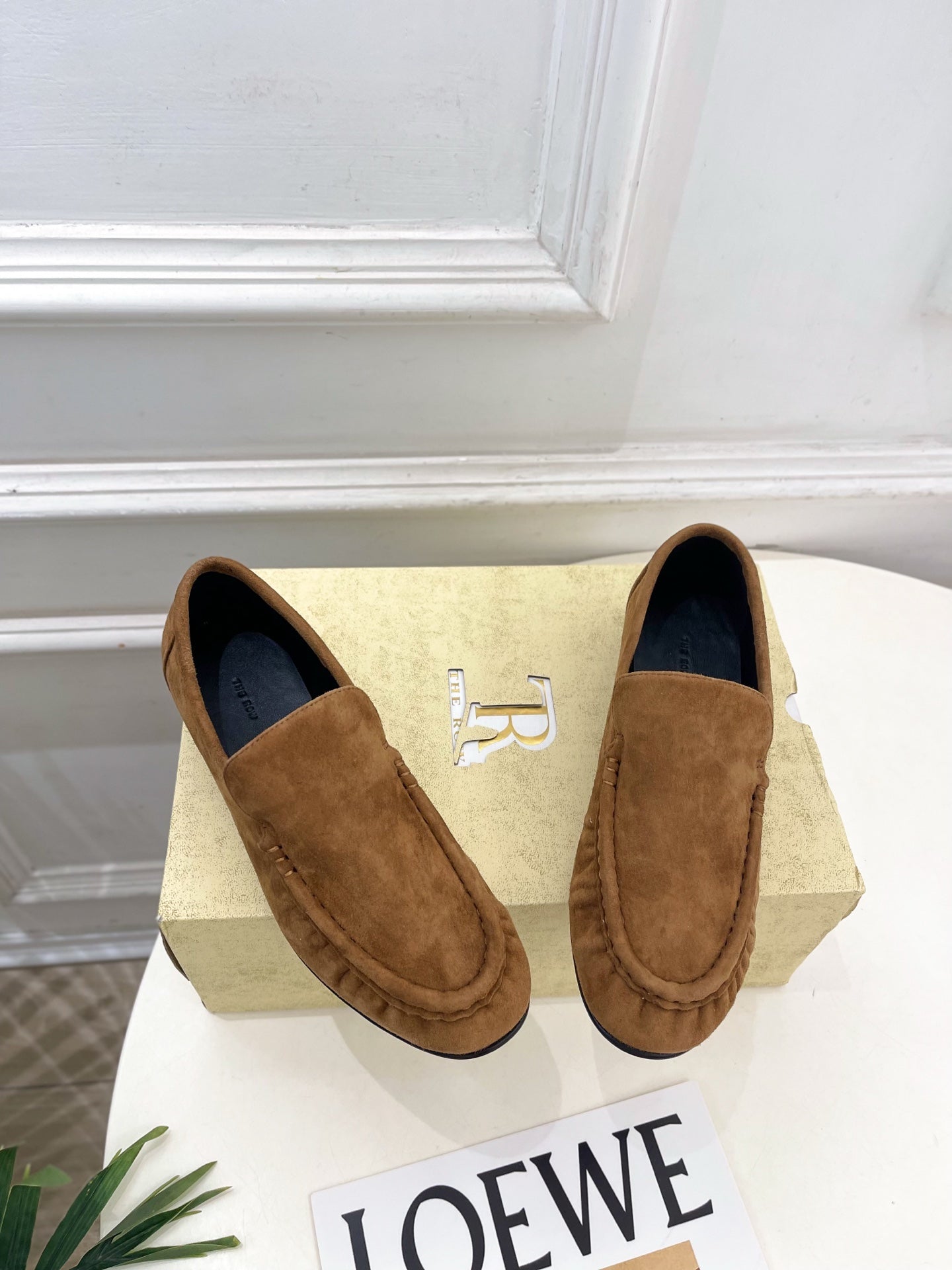 THE ROW 26S MOCCASIN LOAFERS 20MM IN COGNAC BROWN SUEDE