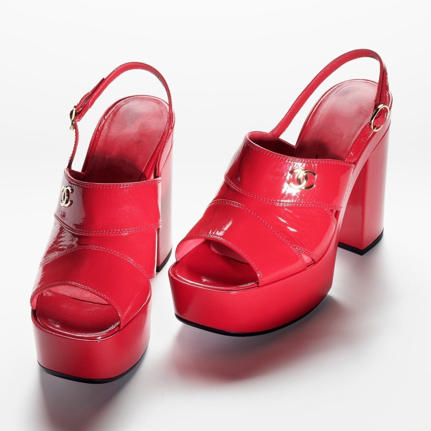 sandals-red-patent-crumpled-lamb_1_fa4b308b-e8f3-492d-a5ec-b47f8b151213.jpg