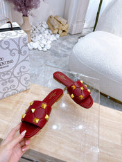 STUD FLAT SLIDE IN GARNET RED AMBSKIN