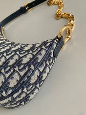 CD LOUNGE 26CM BLUE OBLIQUE EMBROIDERY