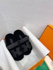 Chypre Sandal Black shearling insole Black goatskin lining