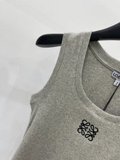 Round neck embroidered vest